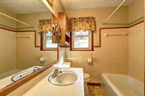 2690 Lakeview Dr, Conyers GA  30094-4942 exterior
