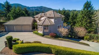 4 Barnview Ct, Bellingham, WA 98229-4852