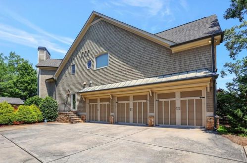 3959 Hazelhurst Lake Dr, Marietta, GA 30066-2289