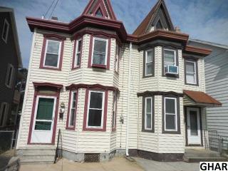 516 Bedford St, Carlisle PA  17013-1914 exterior