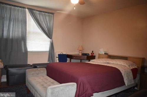 6024 10th St, Philadelphia PA 19147-1917 exterior