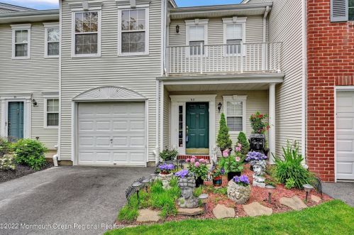 90 Wood Duck Ct, East Freehold, NJ 07728-9522