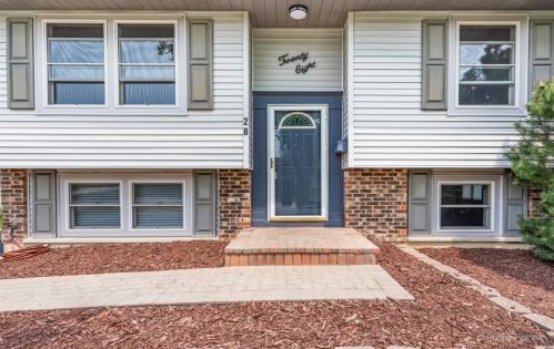 28 Wrightwood Ave, Glendale Heights, IL 60139-2028