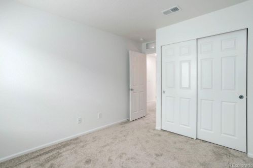 21051 60th Ave, Denver CO  80019 exterior