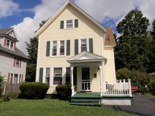 30 Howard Ave, Tilton, NH 03276-1620