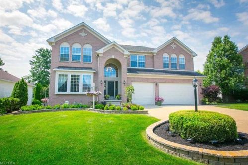 10359 Kerwick Ct, Aurora, OH 44202-8157