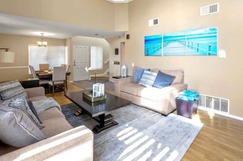 1894 Timber Trl, Vista CA 92081-7326 exterior