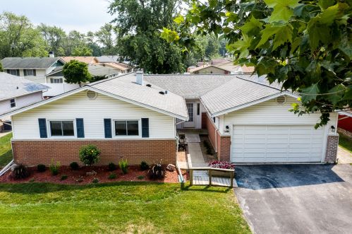 5425 Grange Ave, Oak Forest, IL 60452-1340