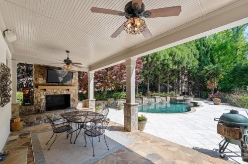 4737 Dudley Ln, Atlanta GA  30327-3306 exterior