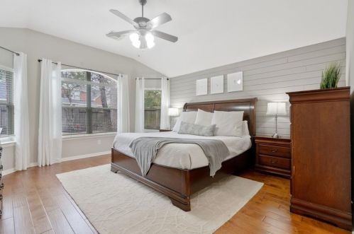 130 Evangeline Oaks Cir, Conroe TX  77384-5010 exterior