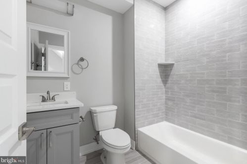 1937 4 St, Philadelphia PA 19140-2417 exterior