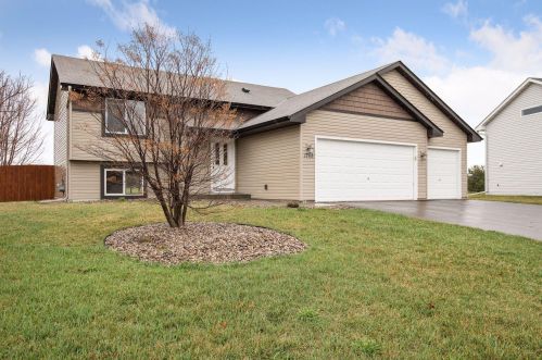 1768 Hidden Trl, Mayer, MN 55360-4543