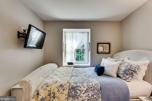 10836 Douglas Ave, Silver Spring MD 20902-5007 exterior