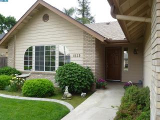 4139 Orchard Ct, Visalia, CA 93277-6961