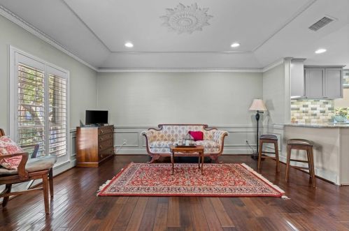 6127 Dilbeck Ln, Dallas TX  75240-5350 exterior