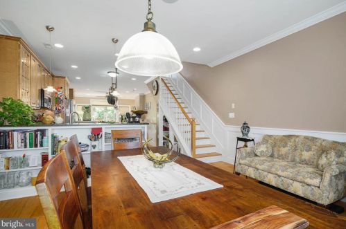 809 20 St, Philadelphia PA 19130-2025 exterior