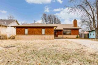 1126 Gordon St, Wichita, KS 67213-1716