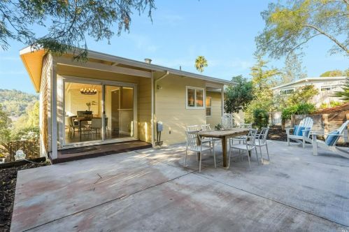 80 Crescent Dr, San Rafael, CA 94901-1658