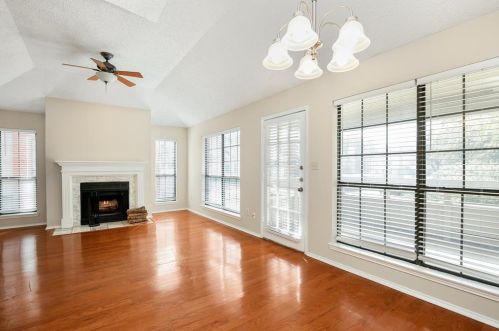 2306 Kenley St, Fort Worth TX  76107-4938 exterior