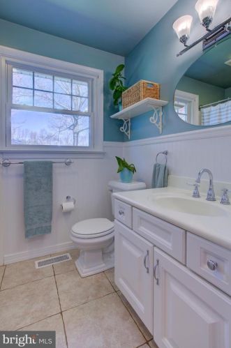 1853 Rockvale Rd, Lancaster PA  17602-1315 exterior