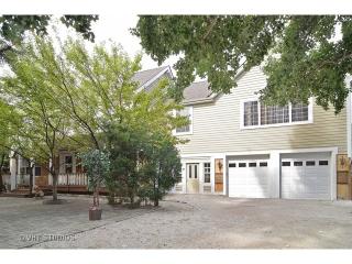 402 Springsouth Rd, Schaumburg, IL 60193-3558