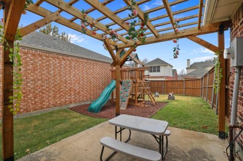 7907 Rosebriar Ln, Plano TX  75024-3916 exterior