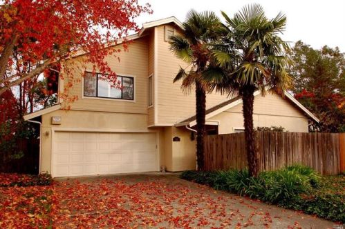 516 Laurel Ct, Benicia, CA 94510-3704