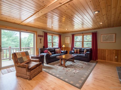 23 Countryside Ln, Bethel, ME 04217-4868