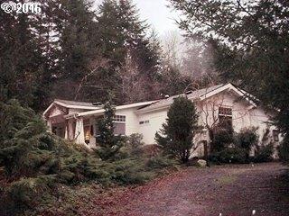 12160 Mapleton Rd, Mapleton OR  97453-9633 exterior