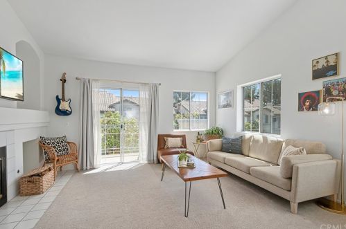 7908 Horizon Vw Dr, Anaheim CA  92808-1517 exterior