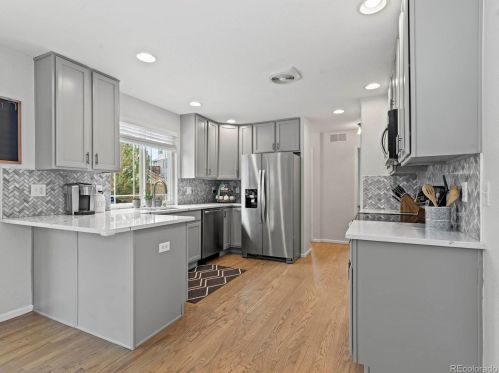 4825 Eaton Park Way, Aurora CO  80016-5831 exterior