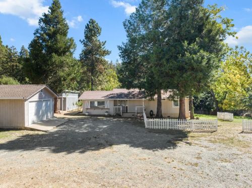 6360 Main St, Virner, CA 95634-9360