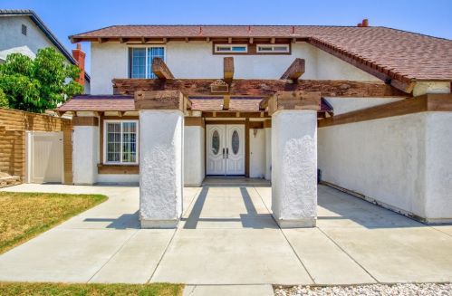 528 Green River Rd, Walnut, CA 91789-1820