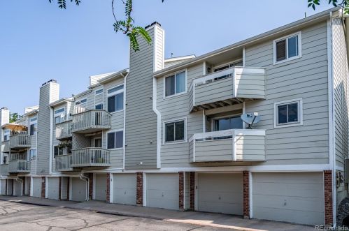 1332 Cathay Ct, Denver CO  80017-4582 exterior