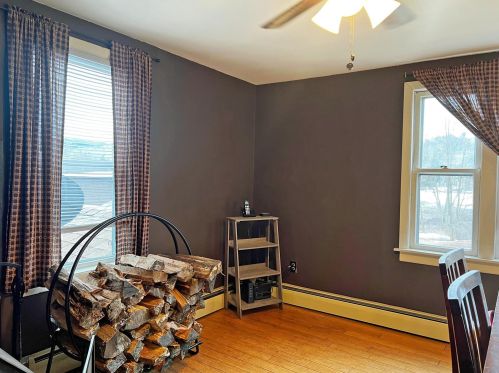 97 Cash St, Unity, NH 03773-6414