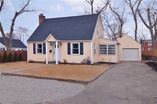 111 Community Rd, Warwick, RI 02889-2205
