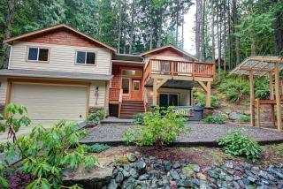 12 Summer Bell Ln, Bellingham, WA 98229-7678