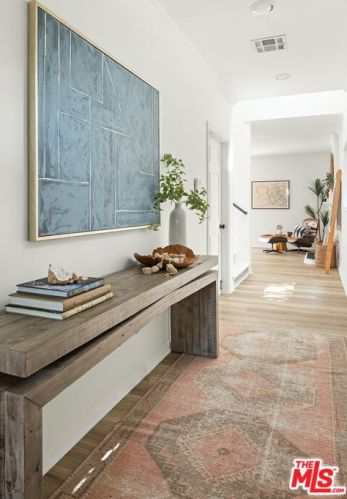 254 Mabery Rd, Santa Monica, CA 90402-1206