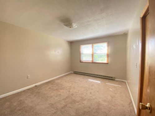 23 Bradford Rd, Westerly RI  02808-1428 exterior