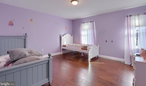 1551 Dunmore Dr, Lancaster PA  17602-1247 exterior