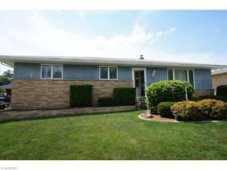 6426 Goebel Dr, Cleveland OH  44134-4223 exterior