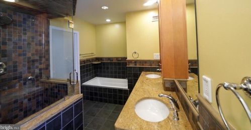 2427 16th St, Philadelphia PA  19132-4439 exterior