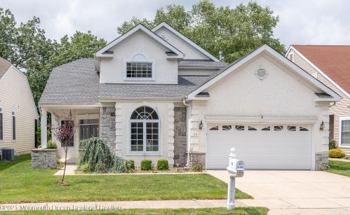 40 Medinah Ct, Jackson Twp, NJ 08527-3985