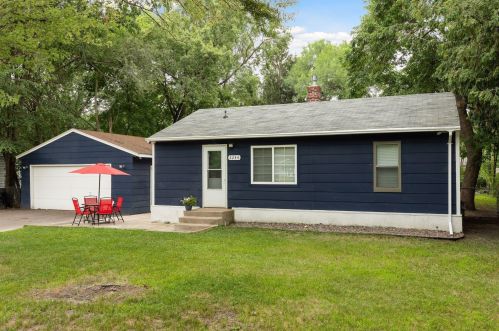 2244 Hillview Rd, Saint Paul MN  55112-1268 exterior