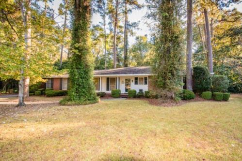 604 Howell Brook Dr, Valdosta, GA 31602-1613