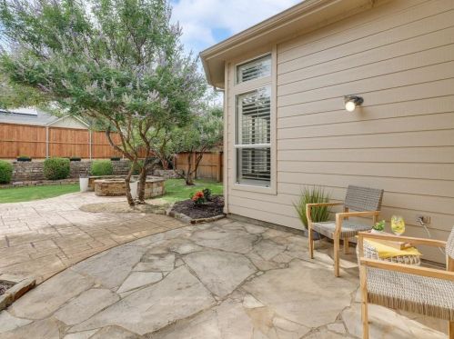 1600 Mdw Ave, Argyle TX 76226-6628 exterior