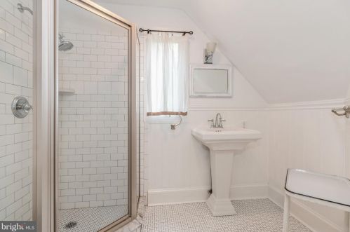 305 Westmont Ave, Haddonfield NJ 08033-2318 exterior