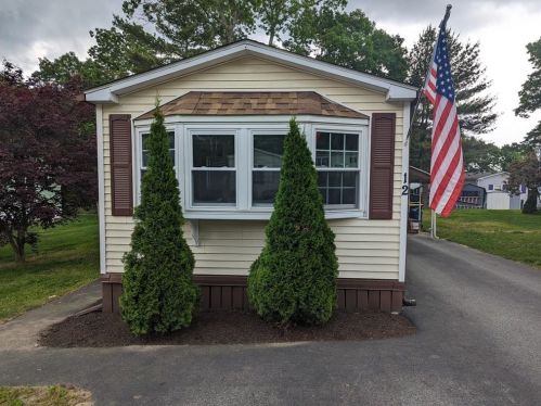 12 Five Elms Cir, Coventry, RI 02816-6901
