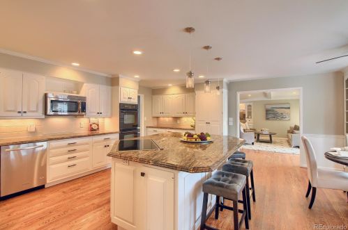 6324 Stanford Ave, Englewood CO 80110-5579 exterior