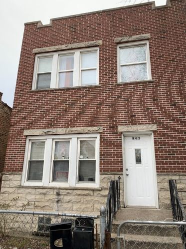 943 Ridgeway Ave, Chicago, IL 60651-3838